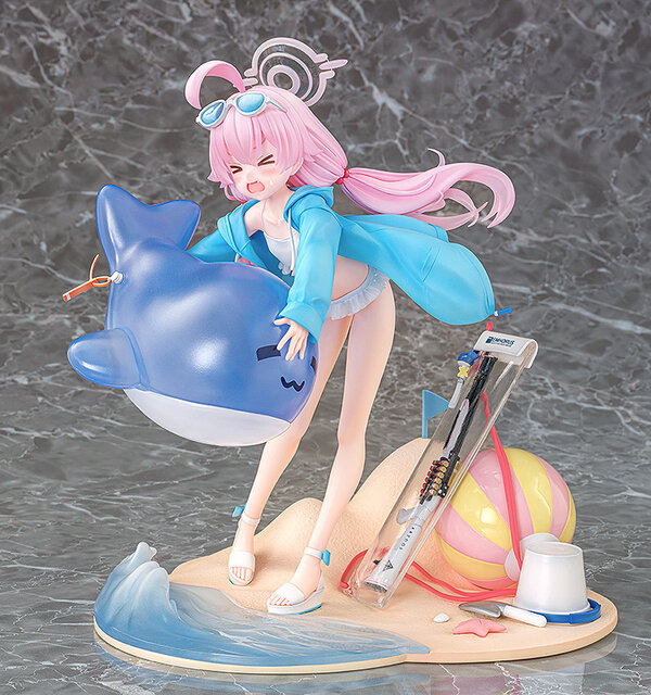 「動いてないのに暑いよ～」を再現！『ブルアカ』水着ホシノがフィギュアになって登場―ゲーム内では見られない後ろ姿も