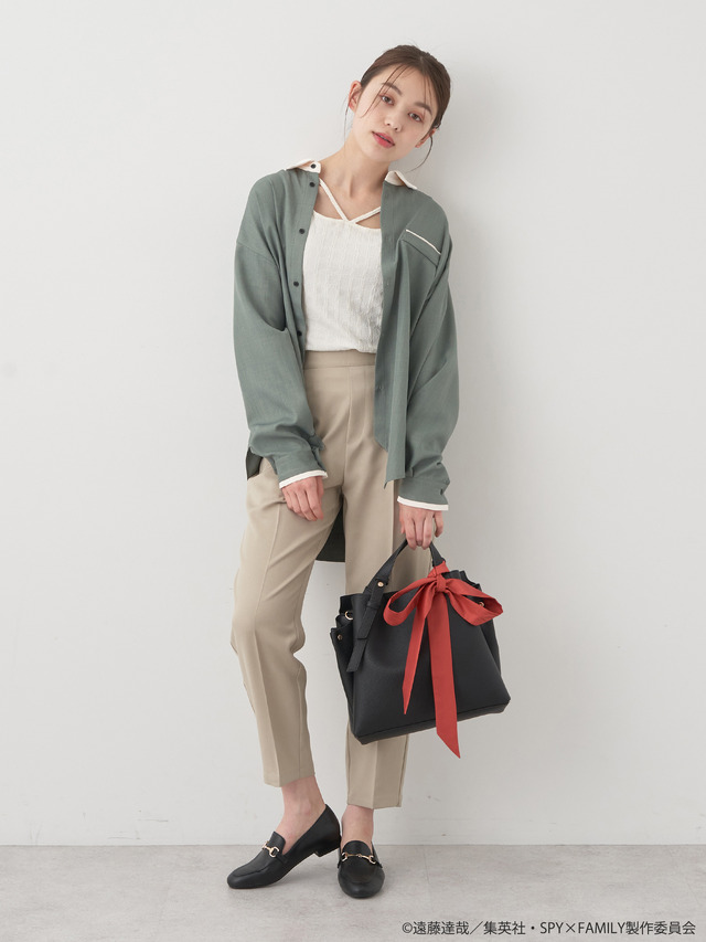 ロイドイメージネクタイ付きシャツ（C）遠藤達哉／集英社・SPY×FAMILY製作委員会