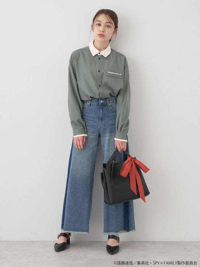 ロイドイメージネクタイ付きシャツ（C）遠藤達哉／集英社・SPY×FAMILY製作委員会