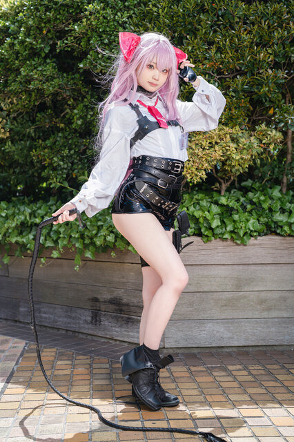 ユニ『勝利の女神：NIKKE』／柊蓮（X：@syuuren_）