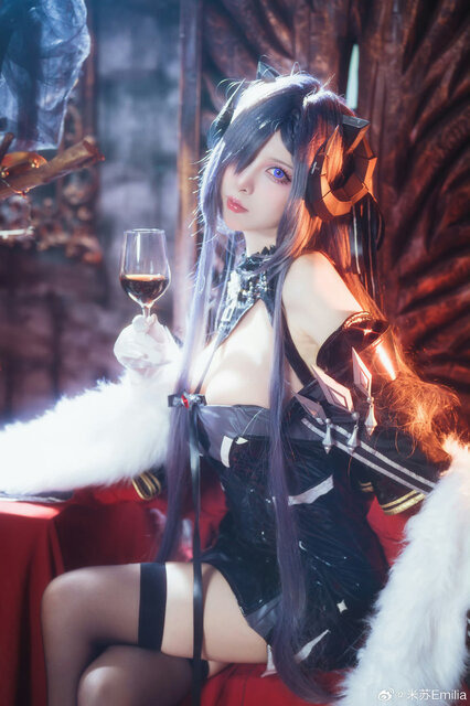 アウグスト・フォン・パーセヴァル『アズールレーン』／米苏Emilia（weibo：米苏Emilia）