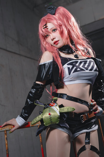 ニコ・デマラ『ゼンレスゾーンゼロ』／ひよっこ（X：@nakukotogadekin）