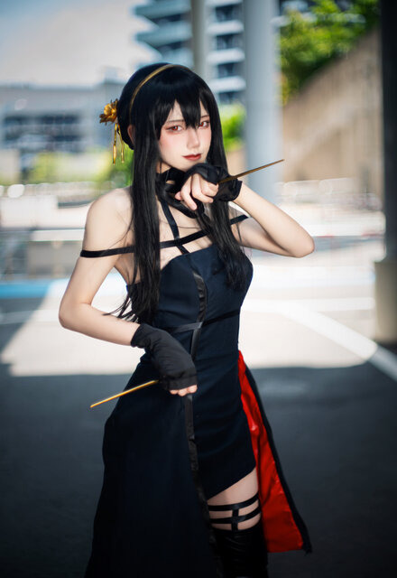 いばら姫「SPY×FAMILY」／りょく（X：@ryoku_cos）