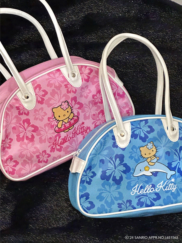 ハローキティ × SPINNS サマーシリーズアイテム「エナメルボストンバッグ」（C）’24 SANRIO APPR.NO.L651563