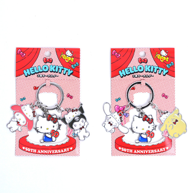 『ハローキティ』「Hello Kitty 50th Anniversary Market」ハローキティ50th 3連キーホルダー（全2種／各1,485円）