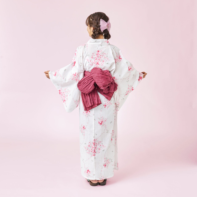 ディズニーストア「ミニー 浴衣・結び帯 セット SUMMER FESTIVAL」（C）Disney