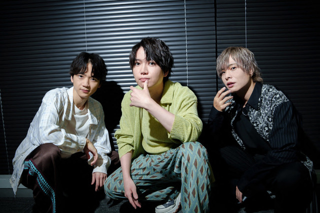 左から）戸谷 菊之介、千葉翔也、岡本信彦