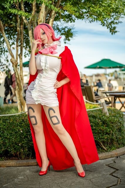 ヴィンスモーク・レイジュ「ONE PIECE」／レッツゴリラット（X：@god_go_ri_1412）