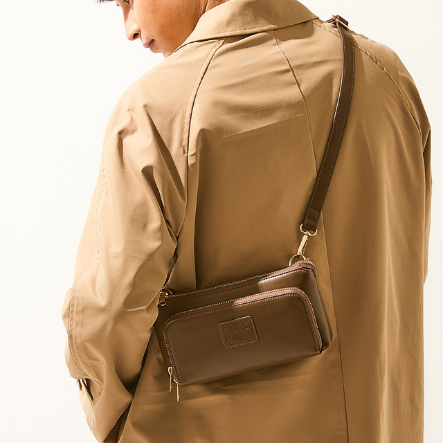 『夏目友人帳』×SuperGroupies「夏目友人帳 モデル マルチショルダーバッグ」（C）緑川ゆき・白泉社／「夏目友人帳」製作委員会