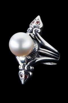 リング　93,450円（税込）