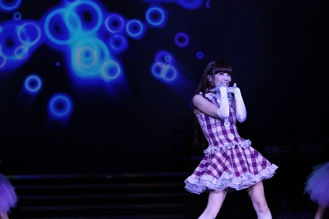 黒崎真音、5年間の応援にファンへの感謝の気持ち　舞浜アンフィシアターワンマン