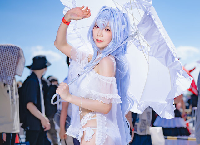 レディ・アヴァロン『Fate/Grand Order』／Hattie（X：@hattie_cos）、撮影：山颪ヒア（X：@fotomachen）