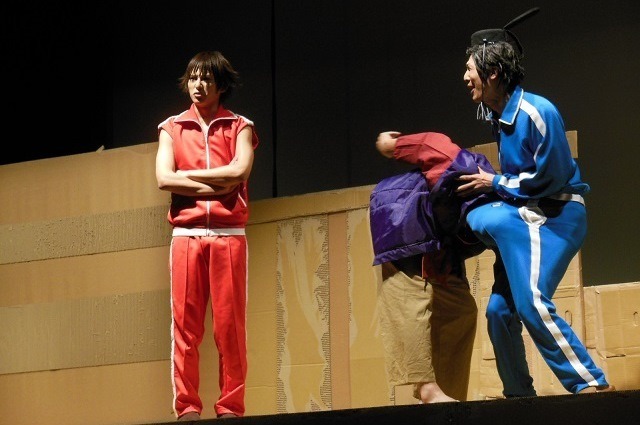 『舞台　増田こうすけ劇場　ギャグマンガ日和』(c)増田こうすけ/集英社 (c)「舞台 増田こうすけ劇場ギャグマンガ日和」製作委員会