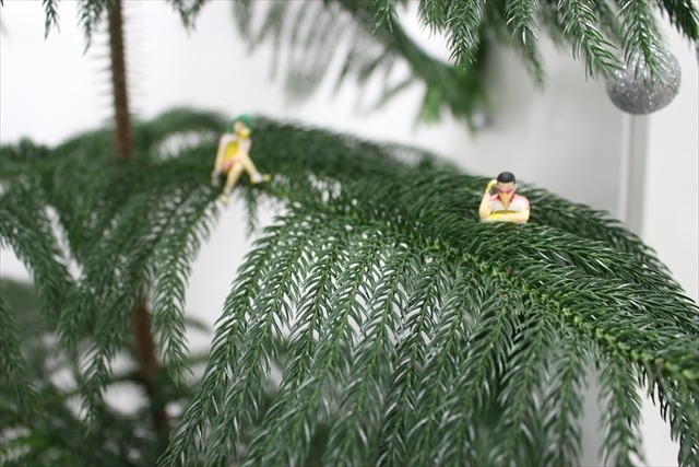 コップのフチに「弱虫ペダル 」　総北メンバーをあちこちにひっかけた