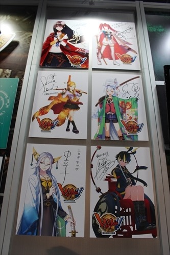 「刀剣乱舞」アプリゲーム披露、「艦これ」フィギュアが並んだ東京ゲームショウ2015のDMMブース