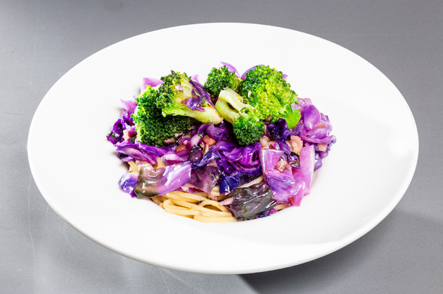 初号機！彩りパスタ～にんにくの匂いがする～（C）カラー