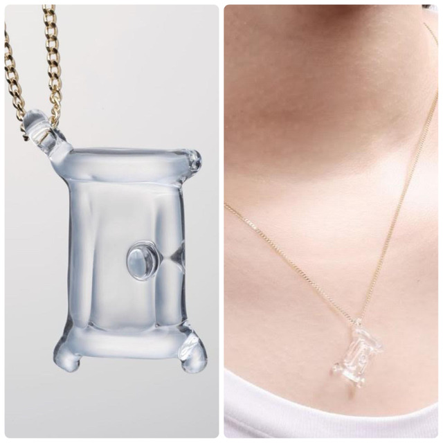 『ドラえもん』小学館百貨店×HARIO「どこでもドアネックレス」（C）Fujiko-Pro