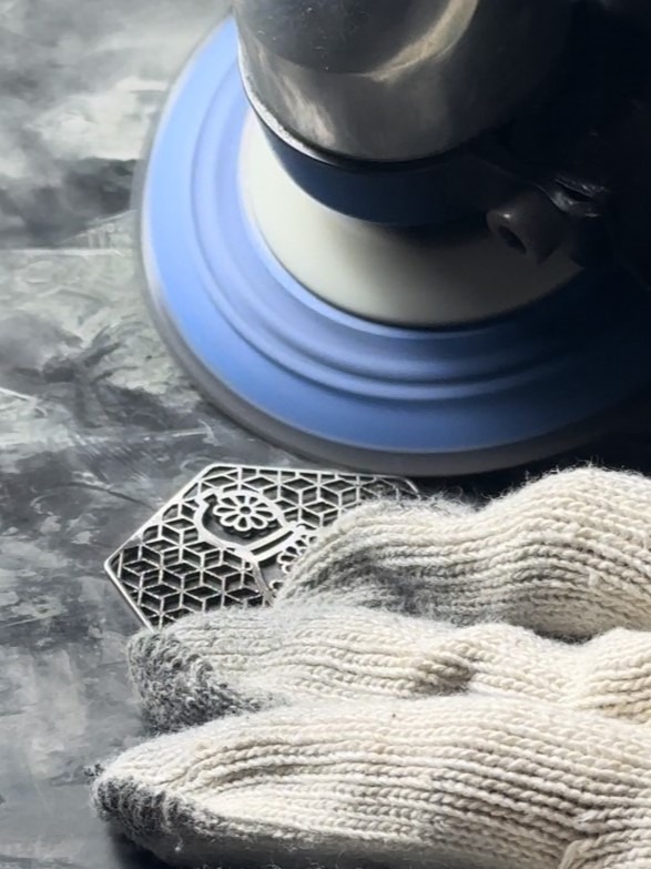 石橋鉄工所の切削技術「ファイバーレーザーカット」