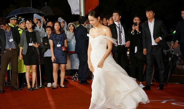 ソン・イェジン／第20回釜山国際映画祭レッド・カーペット
