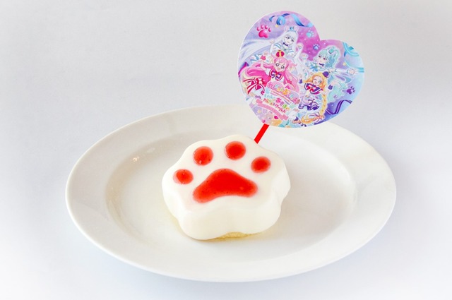 「わんだふるぷりきゅあ！いっしょにあそぼ♪わんだふるワールドin ラグーナテンボス」コラボフード「わんだふるぷりきゅあ！の肉球ケーキ」（C）ABC-A・東映アニメーション