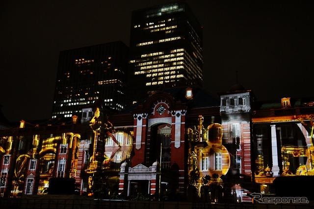 建物全体が楽器になり、音楽を奏でるかのように見える。