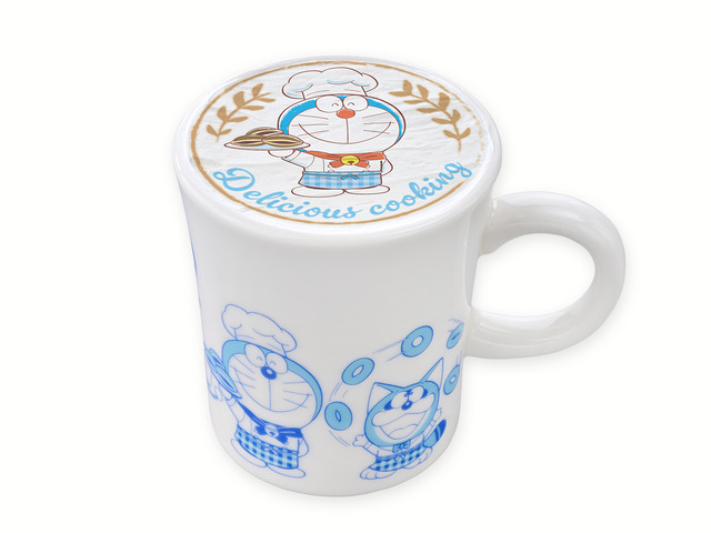 「ドラえもん F’sキッチン」ドラえもん　Ｆ’ｓキッチン アートカフェラテ　アイス or ホット（C）Fujiko-Pro