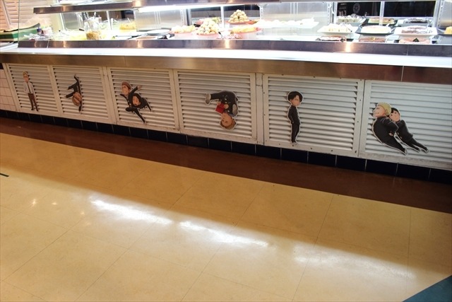 「スイーツパラダイス×進撃の巨人」コラボレポート　巨大スイーツも登場