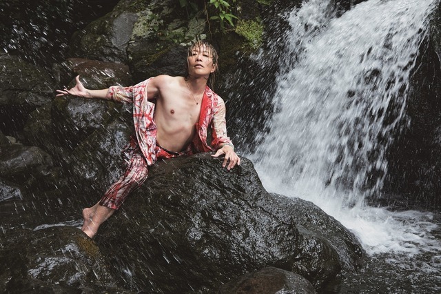 「谷山紀章写真集 KROSS OVER」画像