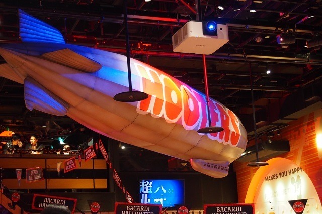 フーターズ新宿店