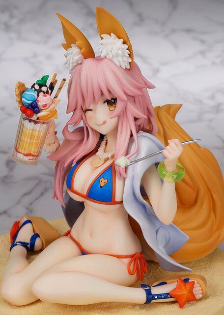 ウィンクする表情や佇まいが愛らしい！『FGO』より水着姿の「玉藻の前」がフィギュア化―最終再臨を常夏感たっぷりに再現