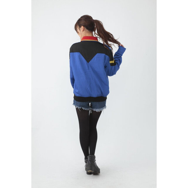 この再現度は伊達じゃない！「ガンダム 逆襲のシャア」アムロになりきれる“ブルゾン”は機能性もバッチリ