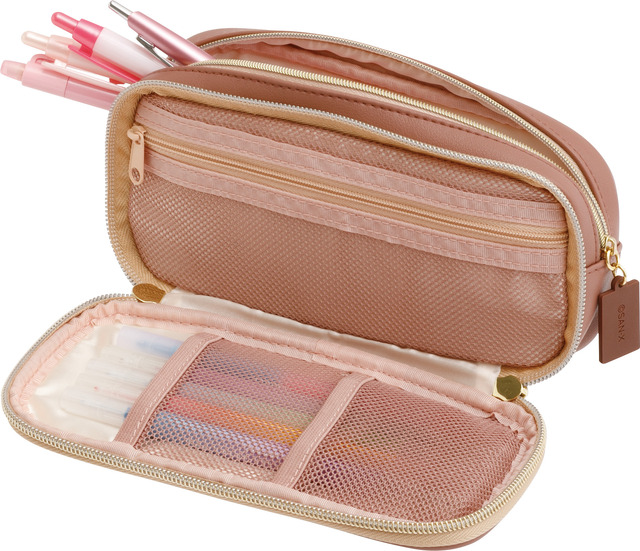 『すみっコぐらし』「喫茶すみっコでチョコレートフェア」テーマが登場「フロントポケットペンポーチ」（C）2025 SAN-X CO., LTD. ALL RIGHTS RESERVED.