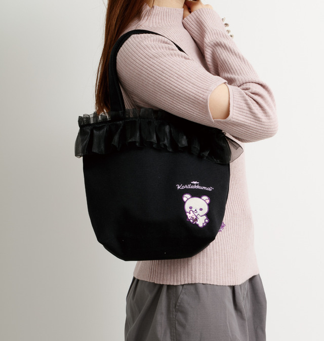 『リラックマ』「コリラックマのこあくま気分」テーマが登場「ミニトートバッグ」使用例（C）2025 SAN-X CO., LTD. ALL RIGHTS RESERVED.