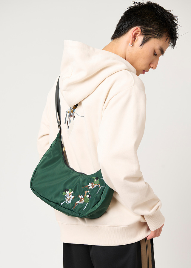 『進撃の巨人』とグラニフが初コラボ。「人類最強の兵士｜ミニショルダーバッグ」（C）諫山創／講談社