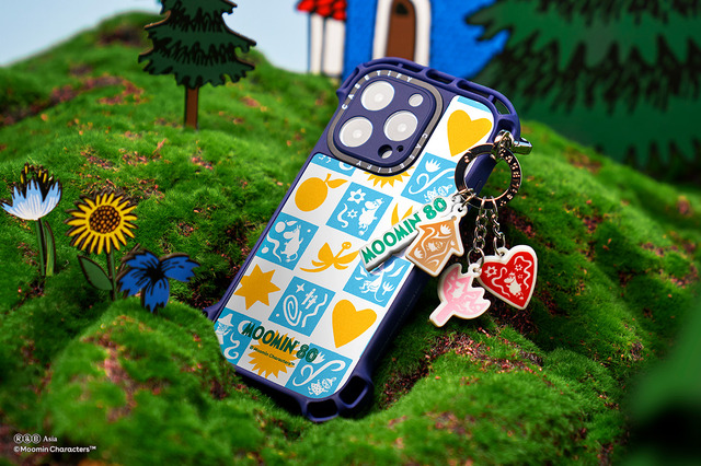 「ムーミン x CASETiFY」コレクション「Moomin Warm Square Pattern Case（日本限定）」