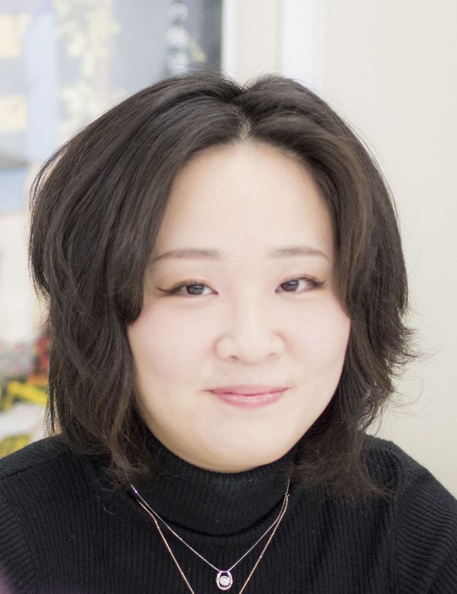 市岡 茉衣（いちおか まい）