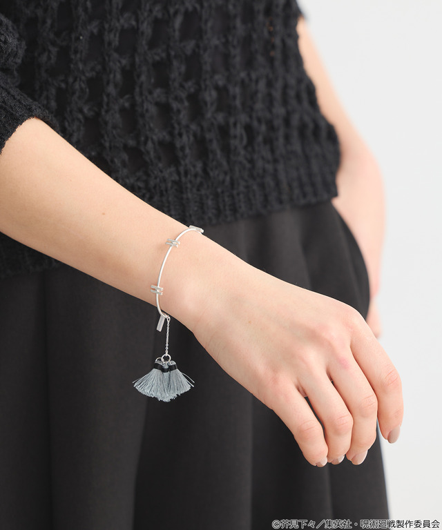 「呪術廻戦」五条のアイマスク、夏油の額の傷、虎杖の赤フードなどをイメージ♪「earth music&ecology Japan Label」コラボアイテム第2弾