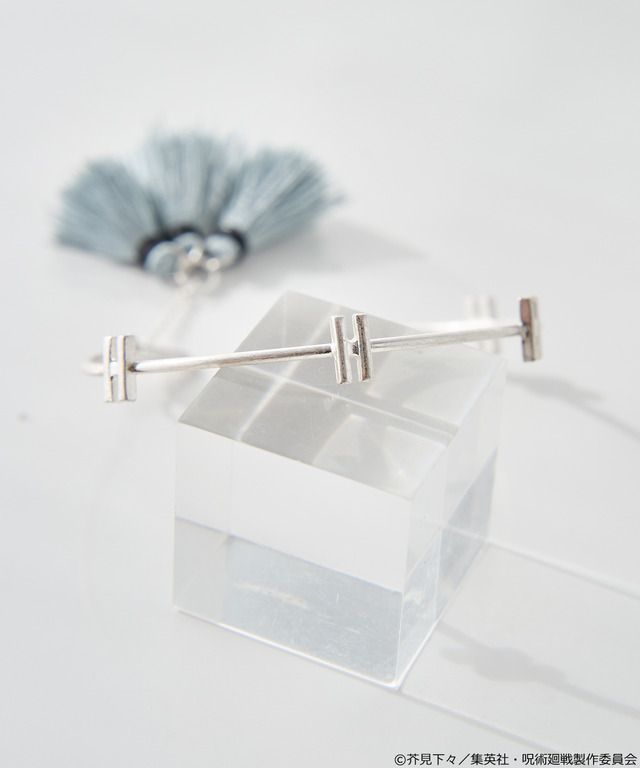 「呪術廻戦」五条のアイマスク、夏油の額の傷、虎杖の赤フードなどをイメージ♪「earth music&ecology Japan Label」コラボアイテム第2弾