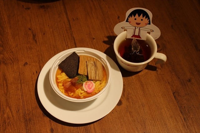 「ちびまる子ちゃん」スイパラコラボスタート　見た目はラーメン、中身はスイーツ