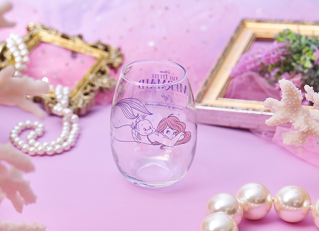 『リトル・マーメイド』OH MY CAFE 「グラス」（C）Disney