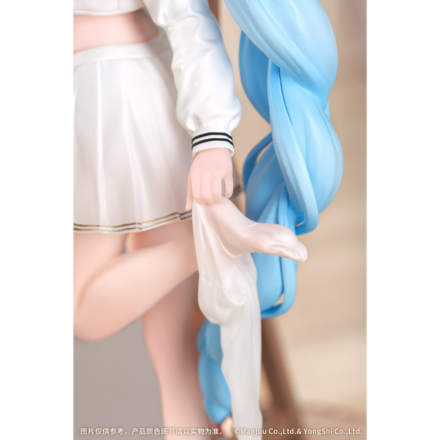 へそ出しセーラー服に、脱ぎかけタイツ！『アズレン』より「ジェーナス」1/8スケールフィギュアが予約受付開始ー専用台座の全身鏡でリアル感が凄い