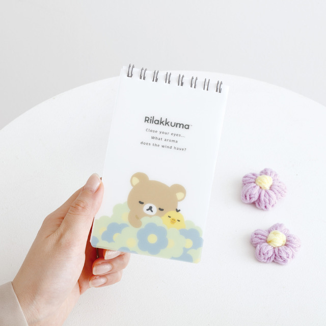 「リラックマ『BASIC RILAKKUMA Flower』ロングSPメモ リラックマ＆キイロイトリ」（C）2025 SAN-X CO., LTD. ALL RIGHTS RESERVED.