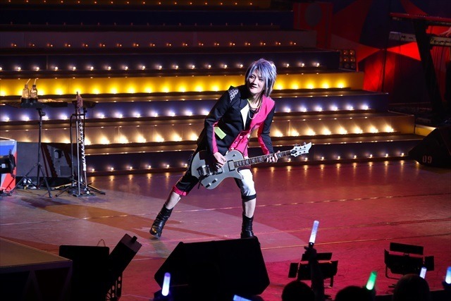 angela、2016年5月に“主題歌限定ライブ” を開催 10回目の年末ライブでサプライズ発表