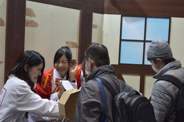 『SAO』とコラボした冬コミのdアニメストアブースが大盛況！ユイの録り下ろしボイス収録USBが話題呼ぶ