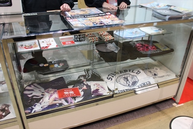 「WORKING!!!」「Fate/Grand Order」ファッションアイテムもどんどんオシャレに【コミケ89レポート】