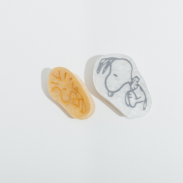 スヌーピーミュージアムのミュージアムショップグッズ「ヘアクリップ」（C）2025 Peanuts Worldwide LLC