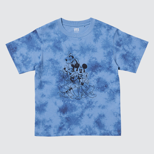ユニクロ「KIDS ディズニー イン ブルー UT」カラー：61 BLUE（C）Disney