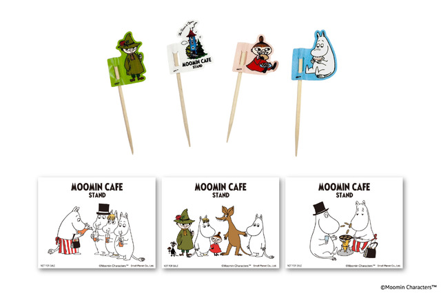 「ムーミンカフェ スタンド」越谷レイクタウンにオープン。限定メニューのカイザーロール付属のオリジナルシール＆ピック（C）Moomin Characters