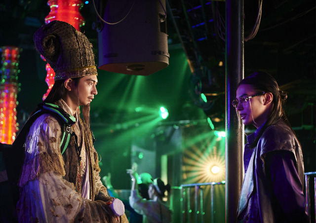 『パリピ孔明 THE MOVIE』場面写真