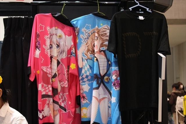 最新作のビジュアルやPVも、企業ブースは大盛況【コミケ89レポート】